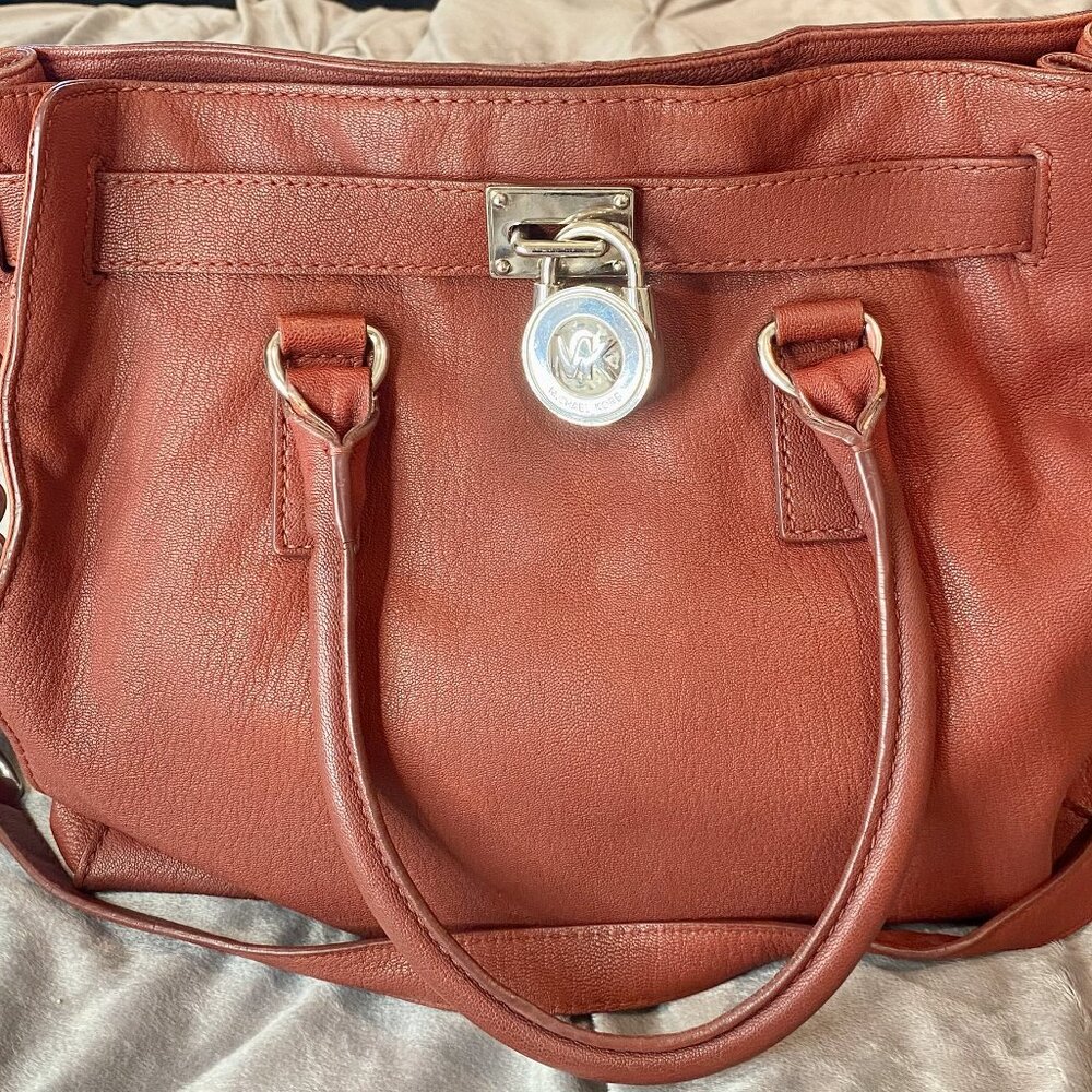MICHAEL KORS LARGE RED HANDBAG WITH SILVER HARDWARE